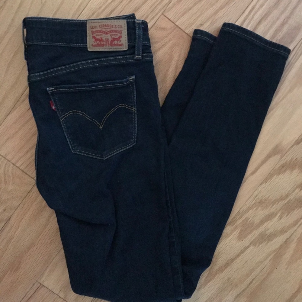 Women’s Levi 711 Skinny Jeans